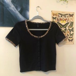 Black & Leopard Print Cropped T-Shirt